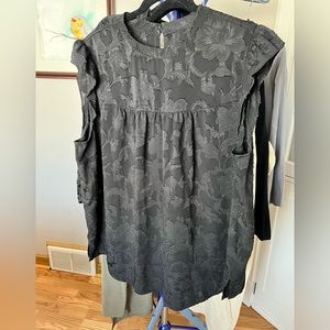 Floral appliqué blouse